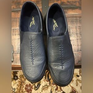 Women’s 9.5 Blue Leather Slip-On Shoes by Easy Street